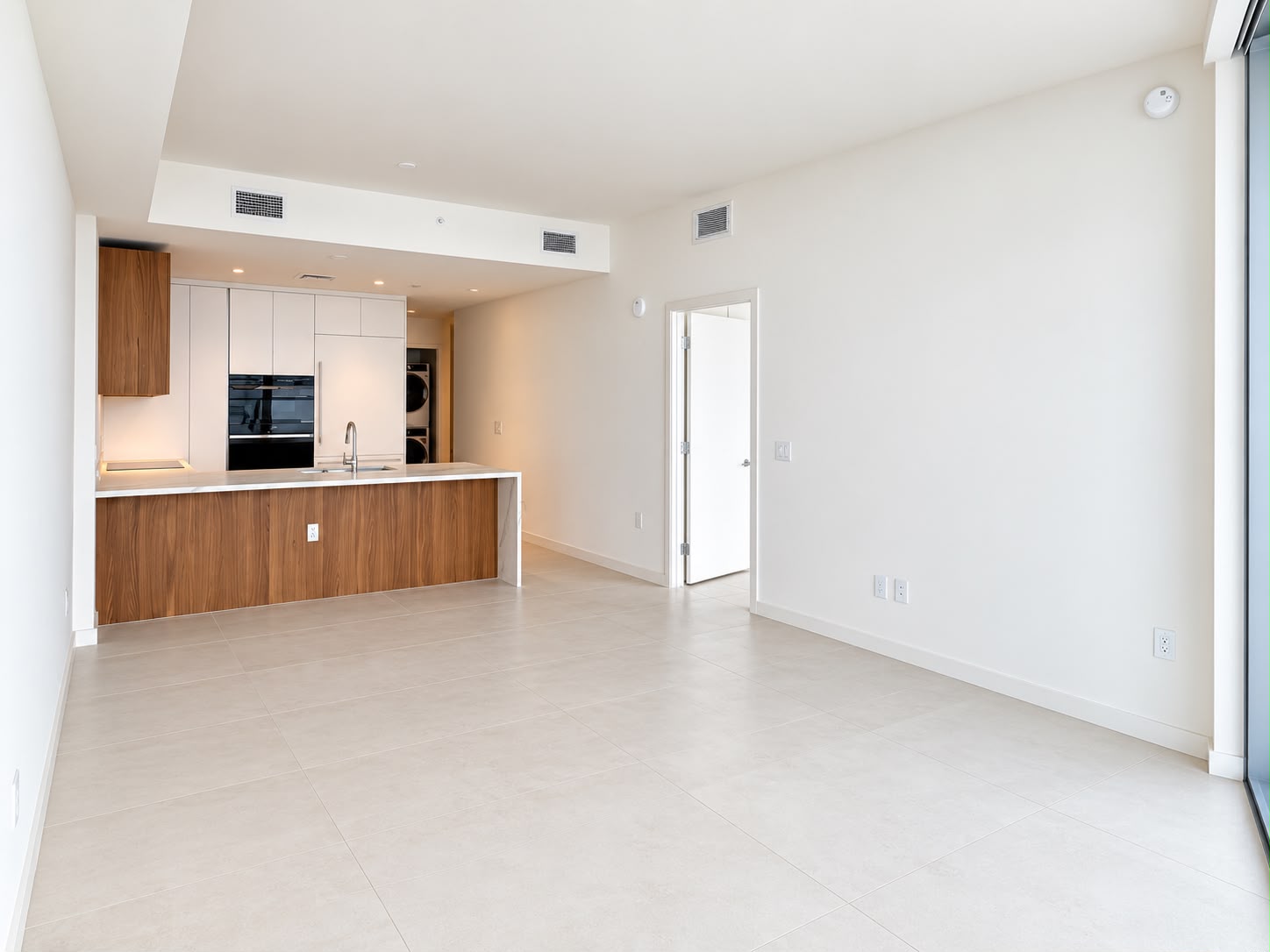 Open living area and kitchen of Residence 2504