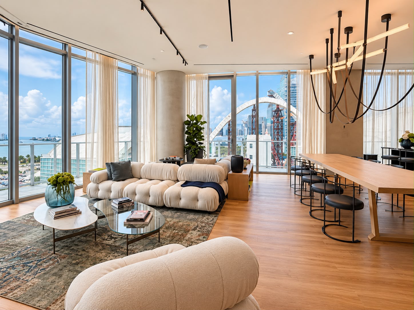 The resident lounge at Casa Bella with skyline views